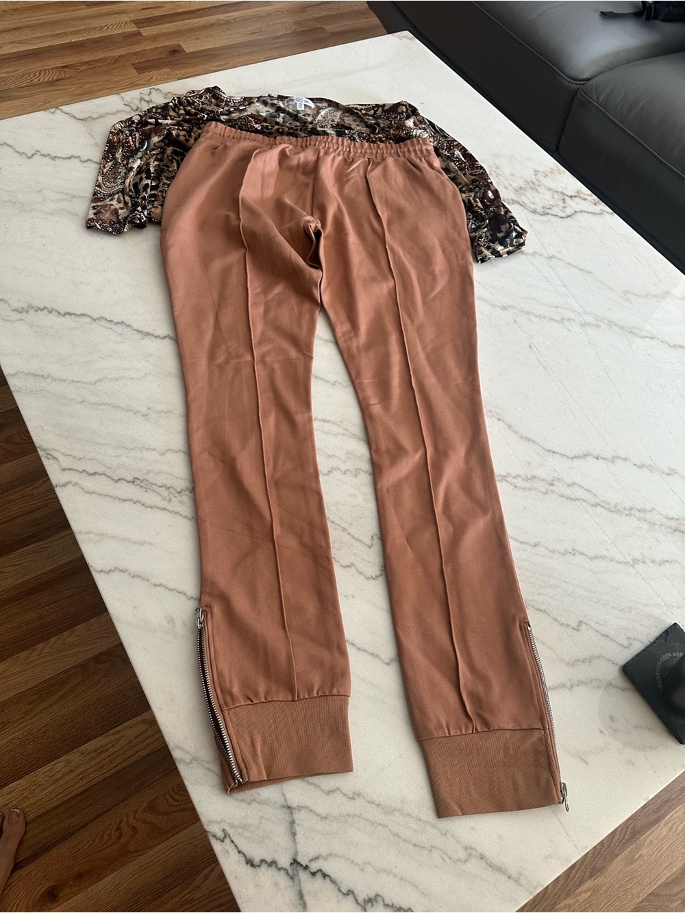 Women's Rust Zip-Hem Drawstring Joggers - Picture 2 of 5